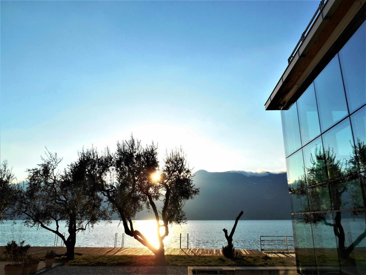 Direttamente Al Lago Apartments Marone Kültér fotó