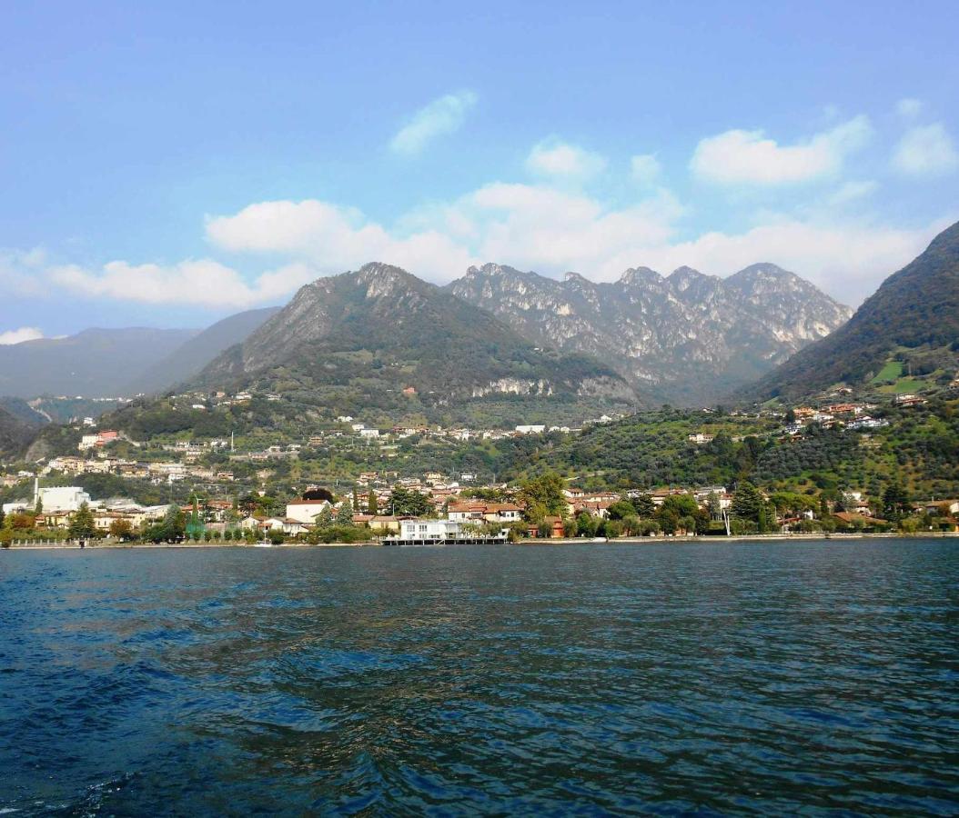 Direttamente Al Lago Apartments Marone Kültér fotó