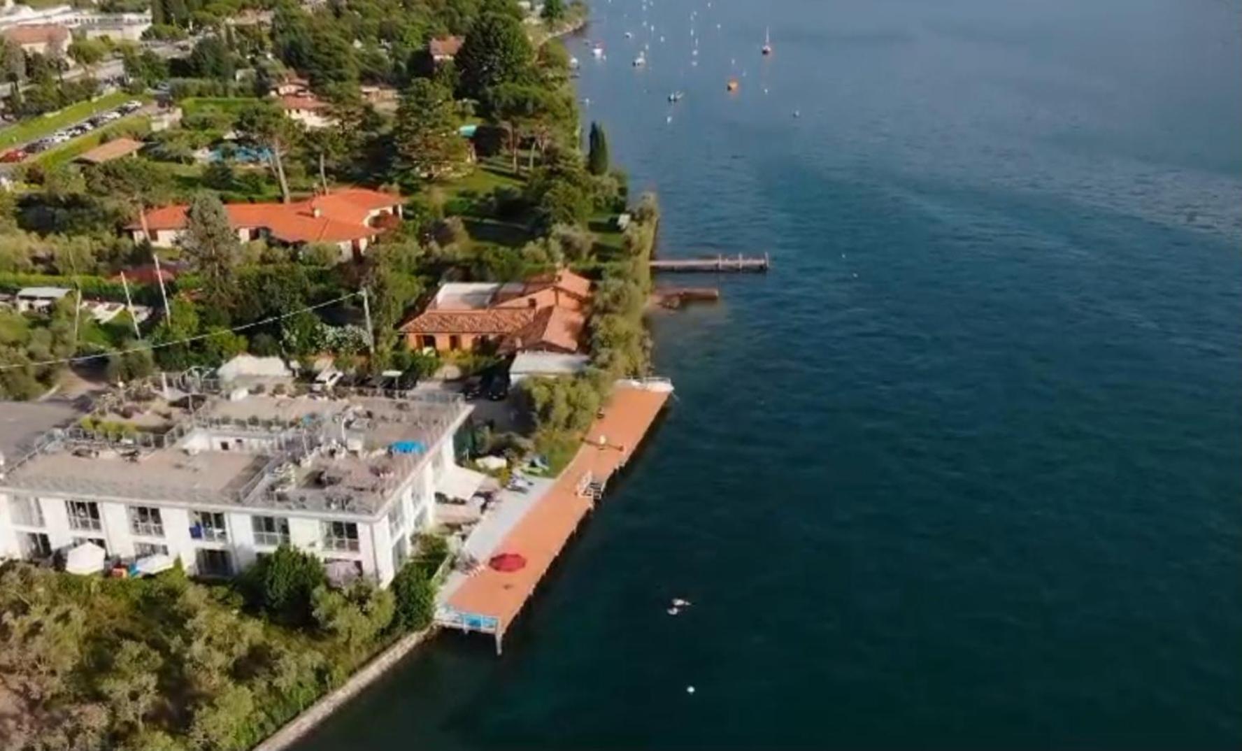 Direttamente Al Lago Apartments Marone Kültér fotó